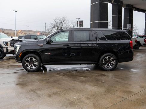 New 2026 GMC Yukon XL AT4 Ultimate AWD/4WD image 4