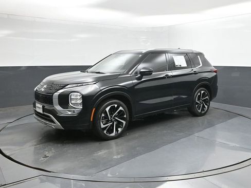 Used 2024 Mitsubishi Outlander SEL image 30