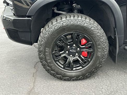 Certified 2023 Chevrolet Silverado 1500 ZR2 w/ Technology Package AWD/4WD image 34