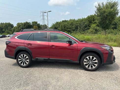 Certified 2025 Subaru Outback Limited AWD/4WD image 14