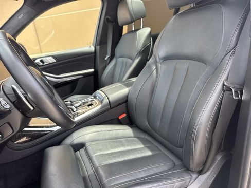 Used 2021 BMW X7 xDrive40i w/ M Sport Package AWD/4WD image 18