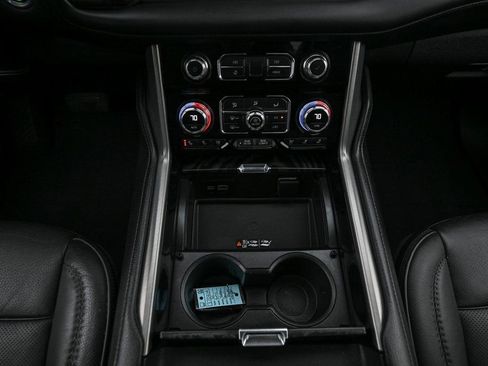 Used 2023 GMC Yukon XL Denali image 33