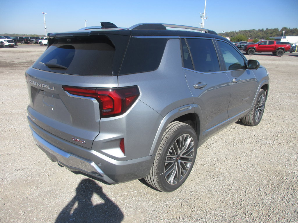 New 2027 GMC Terrain Denali w/ LPO, Black Badging Package AWD/4WD image 4