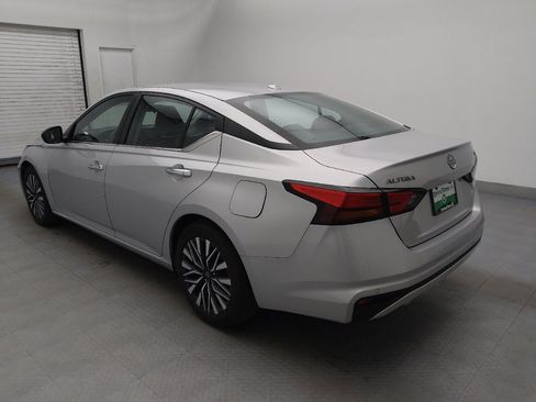 Used 2024 Nissan Altima 2.5 SV image 3