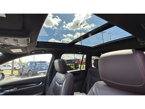 Used 2021 Cadillac XT6 Premium Luxury w/ LPO, ONYX Package AWD/4WD image 29
