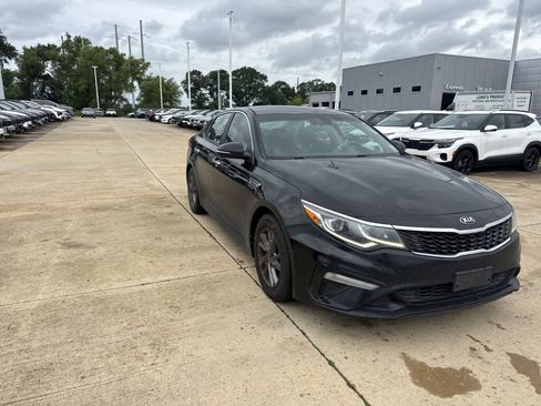 Used 2019 Kia Optima LX FWD image 8