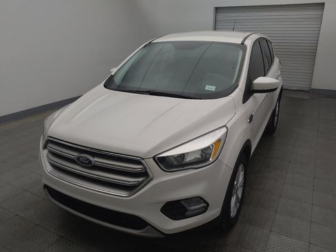 Used 2017 Ford Escape SE FWD image 15