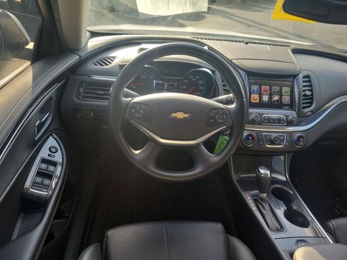 Used 2016 Chevrolet Impala LT w/ Convenience Package image 13