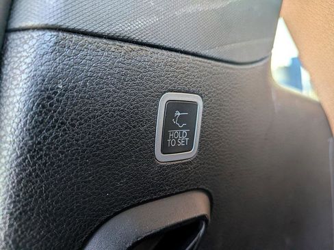 Used 2022 Jeep Grand Wagoneer Series III image 29