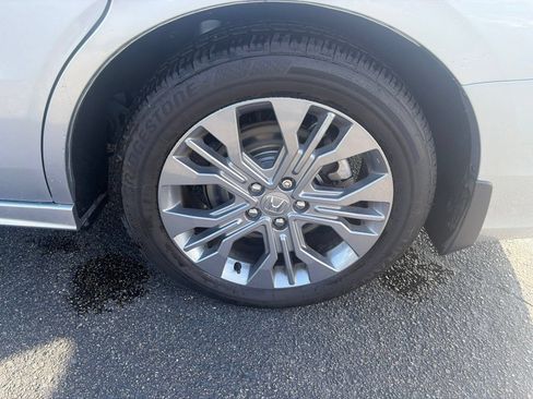 Used 2025 Honda Odyssey Touring image 11