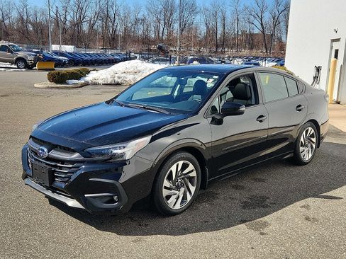 Used 2024 Subaru Legacy Limited image 3