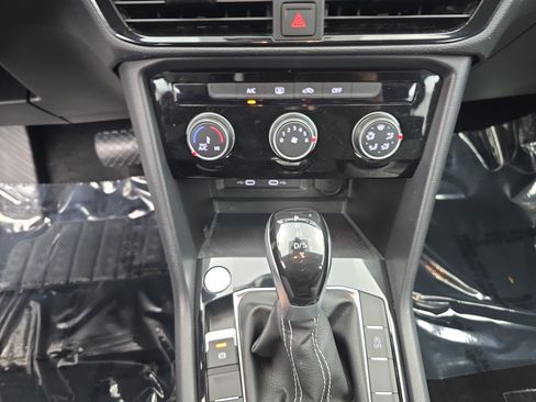 Used 2024 Volkswagen Taos S FWD image 23