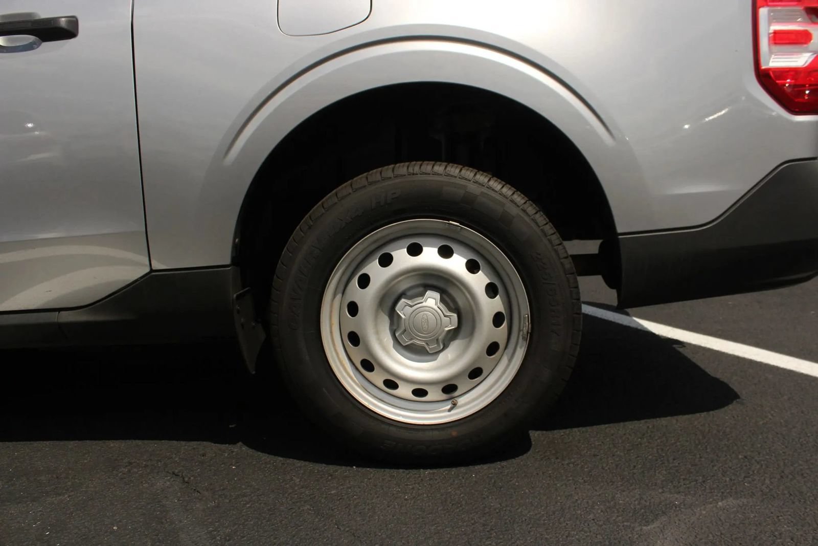Used 2022 Ford Maverick XL FWD image 4