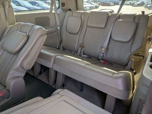 Used 2012 Chrysler Town & Country Touring w/ Entertainment Group #1 image 27