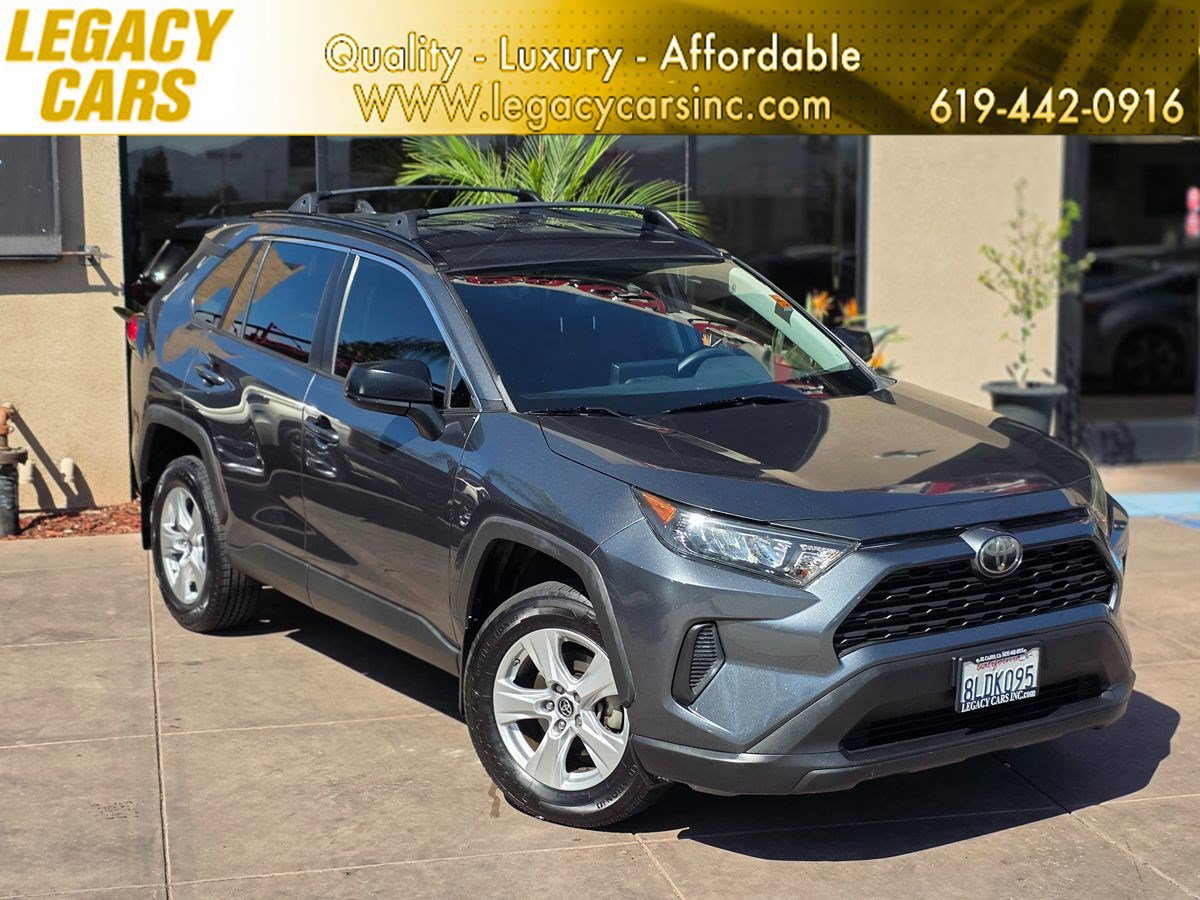 Used 2019 Toyota RAV4 LE w/ Carpet Mat Package FWD image 1