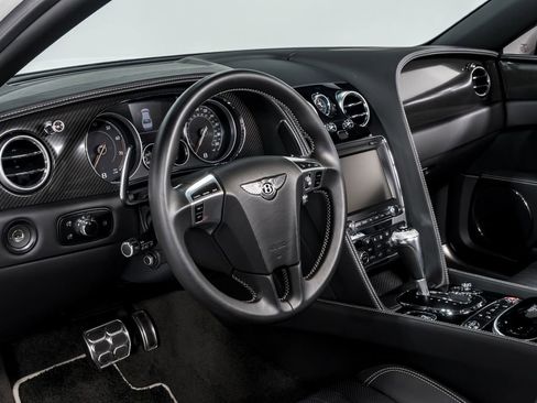 Used 2018 Bentley Flying Spur S V8 image 12