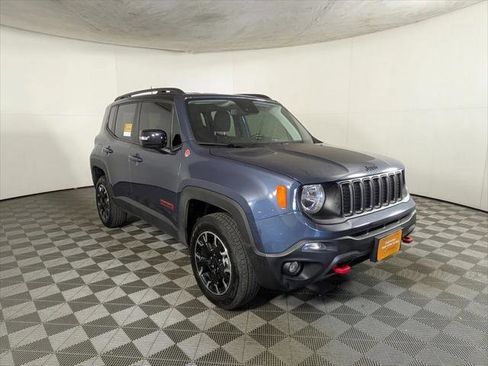 Certified 2023 Jeep Renegade Trailhawk w/ Trailhawk Elite Group AWD/4WD image 6