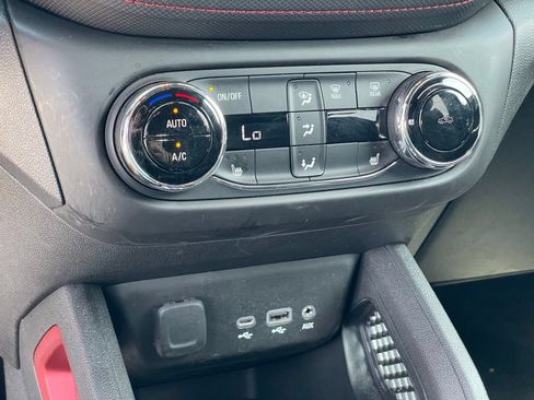 Used 2023 Chevrolet TrailBlazer RS w/ Convenience Package FWD image 21