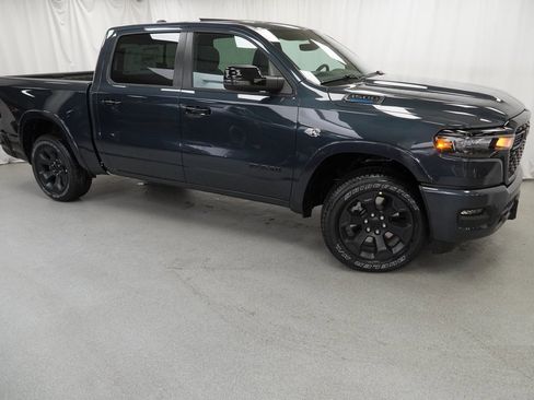 New 2026 RAM 1500 4x4 Crew Cab image 9