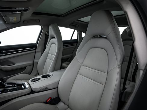 Certified 2022 Porsche Panamera 4 Platinum Edition image 21