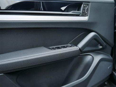 New 2026 Porsche Cayenne Coupe image 12