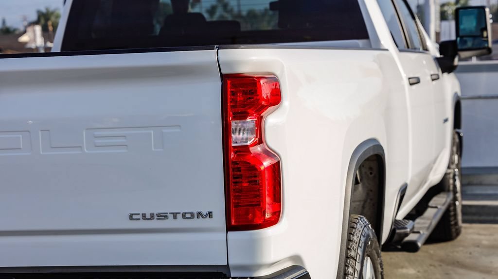 Used 2025 Chevrolet Silverado 2500 Custom w/ Custom Value Package AWD/4WD image 10