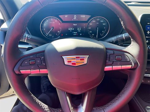 Used 2025 Cadillac CT4 Premium Luxury image 11