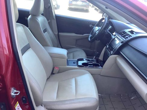 Used 2013 Toyota Camry XLE w/ Leather Pkg FWD image 15