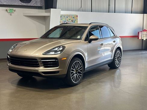 Used 2019 Porsche Cayenne AWD/4WD image 13