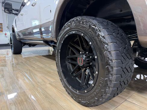 Used 2017 Ford F250 King Ranch w/ King Ranch Ultimate Package image 9