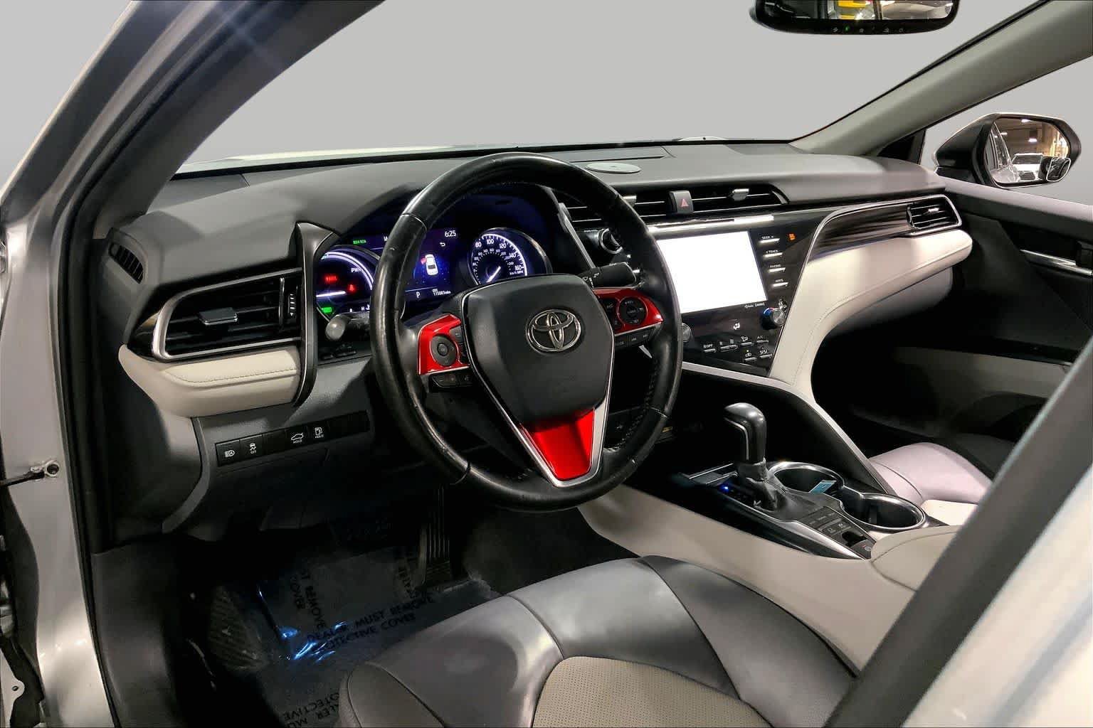 Certified 2020 Toyota Camry XLE FWD image 18