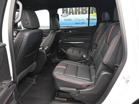 New 2026 Chevrolet Traverse RS w/ LPO, Floor Liner Package image 11