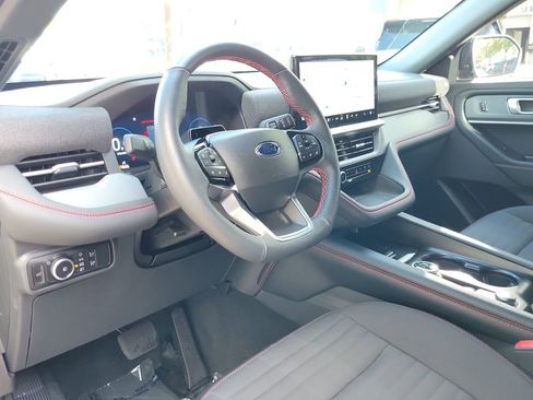 Certified 2025 Ford Explorer ST-Line RWD image 13