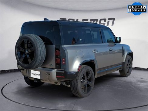 Used 2022 Land Rover Defender 110 X-Dynamic HSE image 5