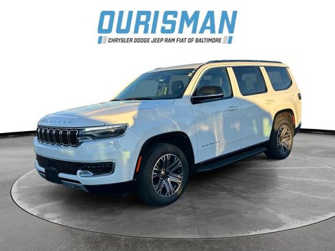 Used 2023 Jeep Wagoneer Series II image 2