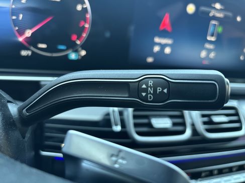 Used 2025 Mercedes-Benz GLE 350 4MATIC image 24