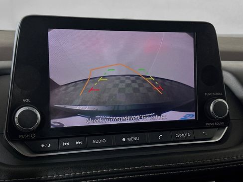 Used 2023 Nissan Rogue SV image 13