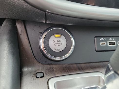 Used 2021 Nissan Murano Platinum image 35