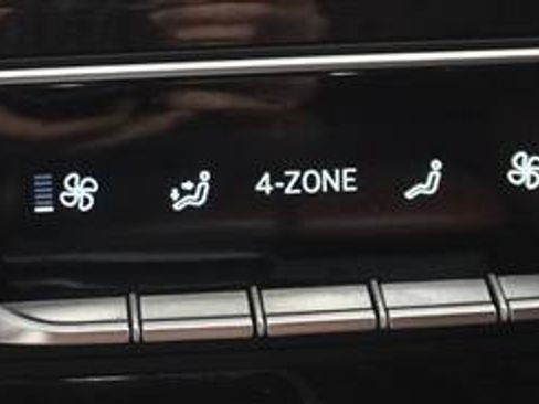 Used 2018 Audi Q7 3.0T Prestige w/ Prestige Package AWD/4WD image 19