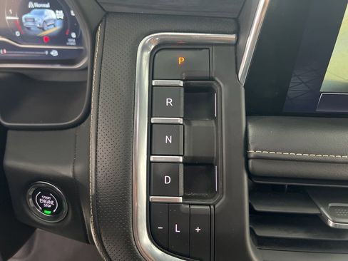 Used 2023 GMC Yukon SLT image 14