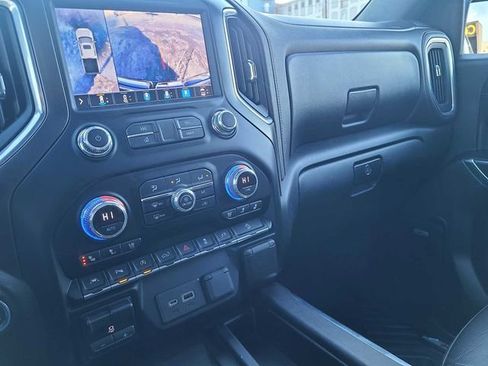 Used 2021 GMC Sierra 1500 AT4 w/ Off-Road Performance Package image 29