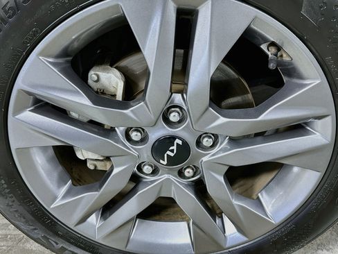 Used 2023 Kia Seltos S FWD image 28