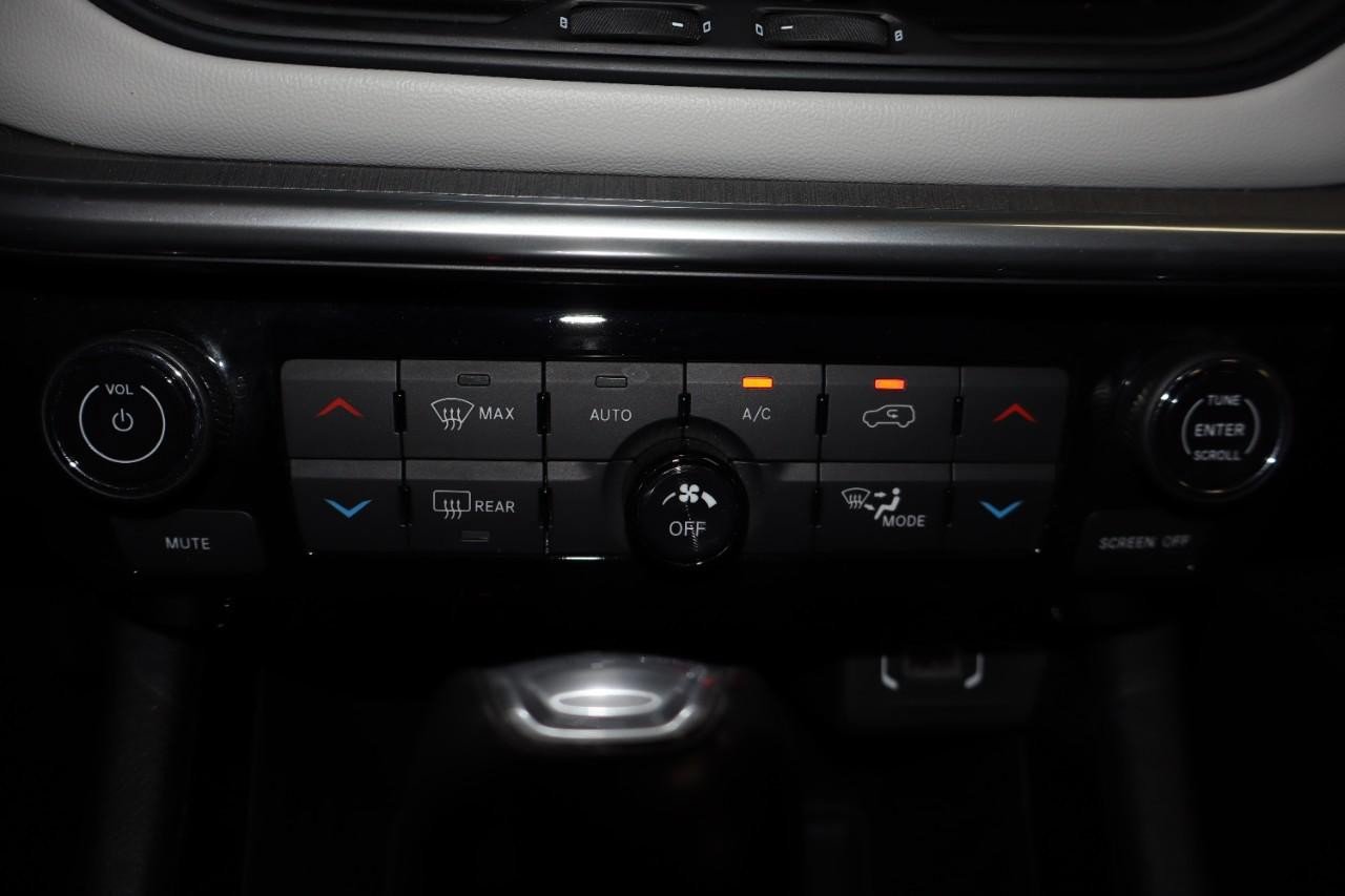 Used 2024 Jeep Compass Limited AWD/4WD image 19