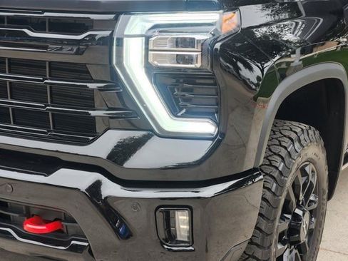 Used 2025 Chevrolet Silverado 2500 LTZ w/ Trail Boss Package image 18