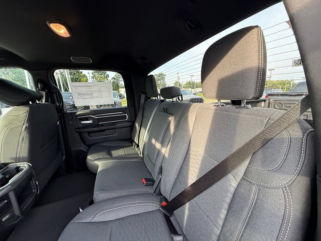New 2027 RAM 3500 Big Horn AWD/4WD image 26