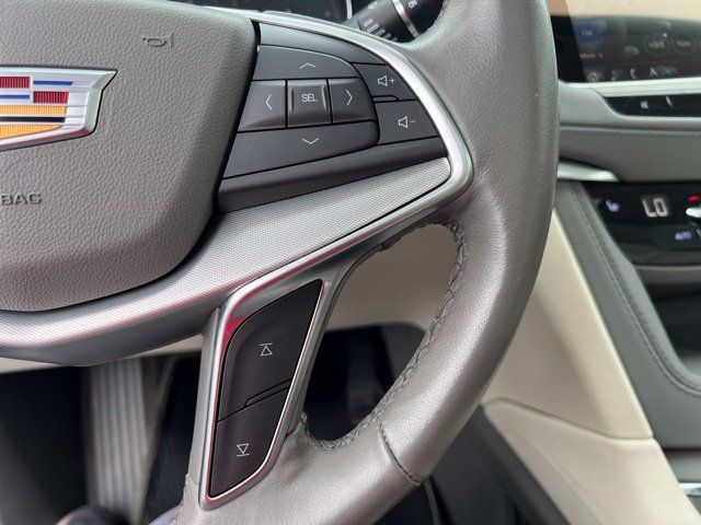 Used 2024 Cadillac XT5 Premium Luxury w/ LPO, Floor Liner Package AWD/4WD image 18