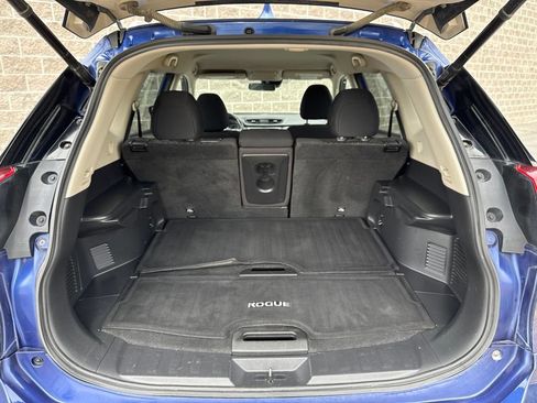 Used 2019 Nissan Rogue SV w/ Premium Package AWD/4WD image 30