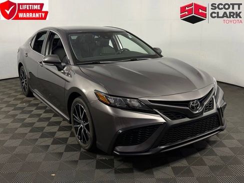 Used 2023 Toyota Camry SE FWD image 1