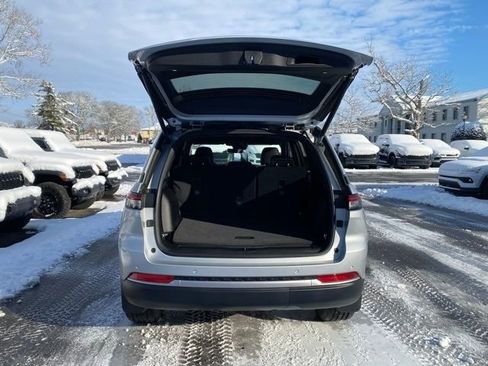 New 2026 Jeep Grand Cherokee Limited AWD/4WD image 9