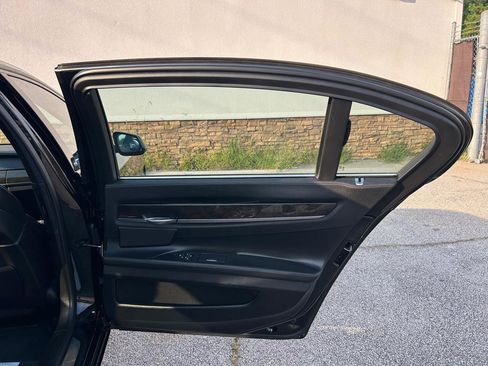 Used 2011 BMW 750Li RWD image 14